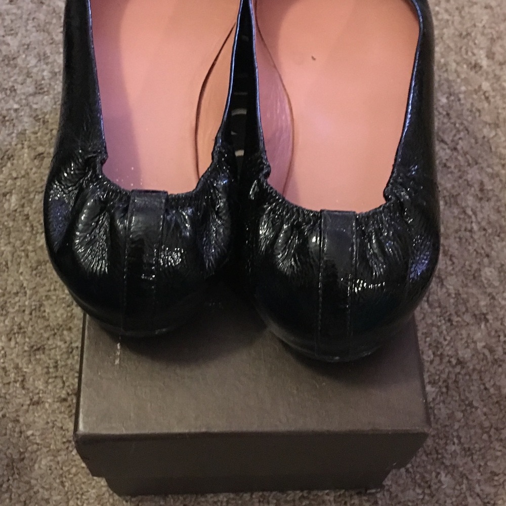 Authentic gucci flats - Picture 6 of 7